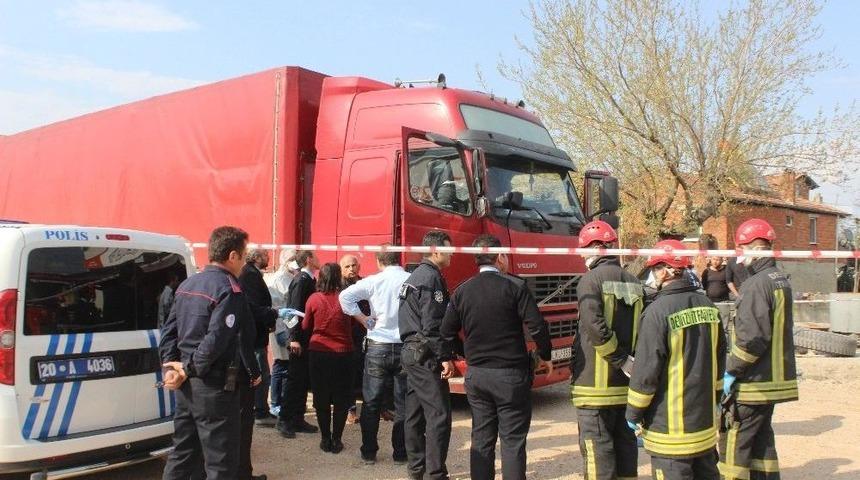 Macaristan Uyruklu Şof&ouml;r Tırda &Ouml;l&uuml; Bulundu