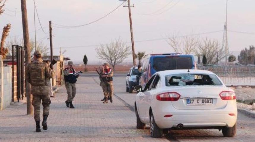 Eşinin Ailesine T&uuml;fekle Ateş A&ccedil;ıp Ka&ccedil;tı: 4 Yaralı