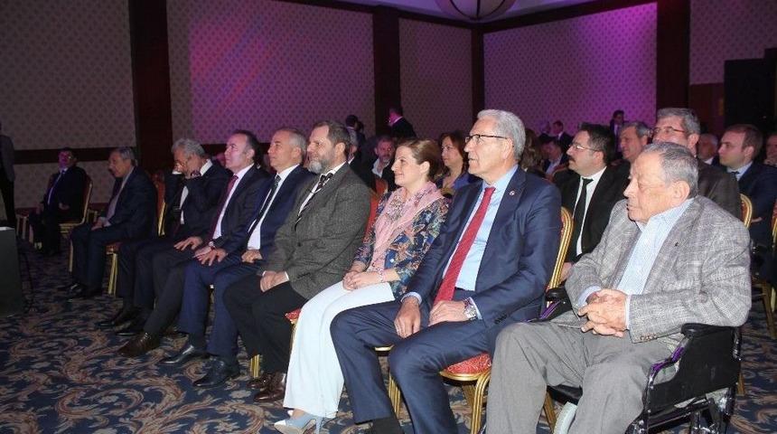 Anadolu&rsquo;dan İlk 500&rsquo;e Giren 33 Denizlili Firmaya Başarı Plaketi