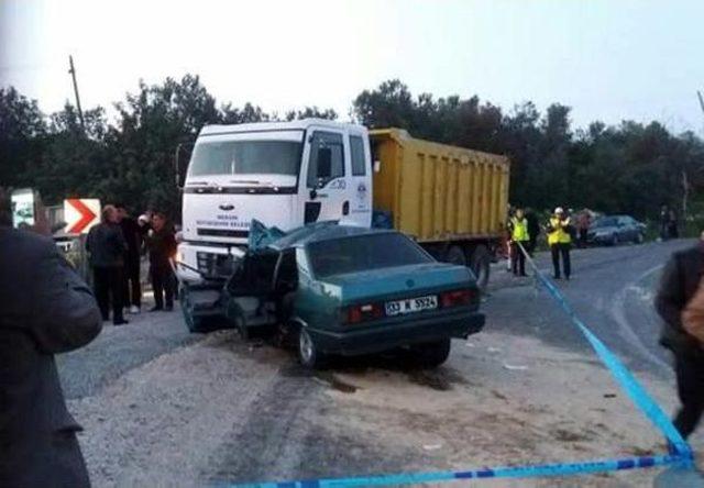 Erdemli'de Kamyon Ile Otomobil Çarpıştı: 1 Ölü, 6 Yaralı