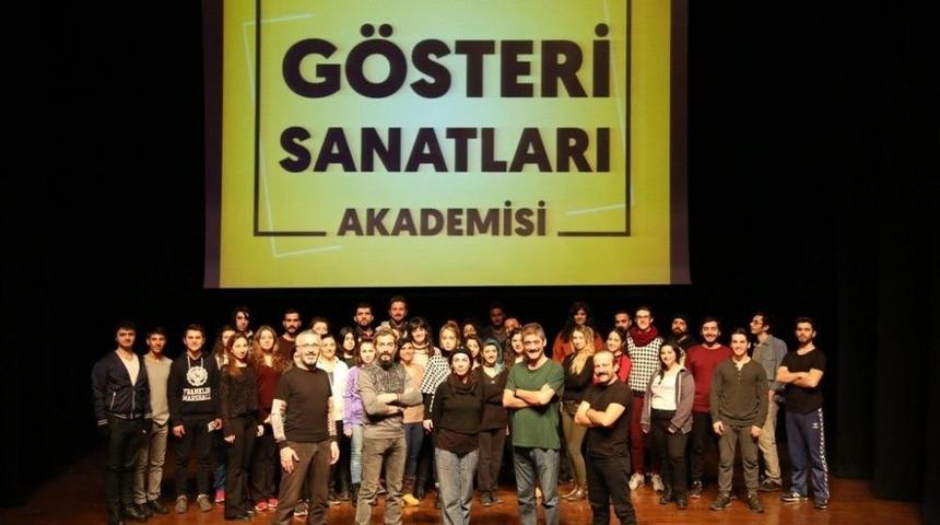 35 Bin Seyirci Rekoru İle D&uuml;nya Tiyatrolar G&uuml;n&uuml;&rsquo;n&uuml; Kutladılar