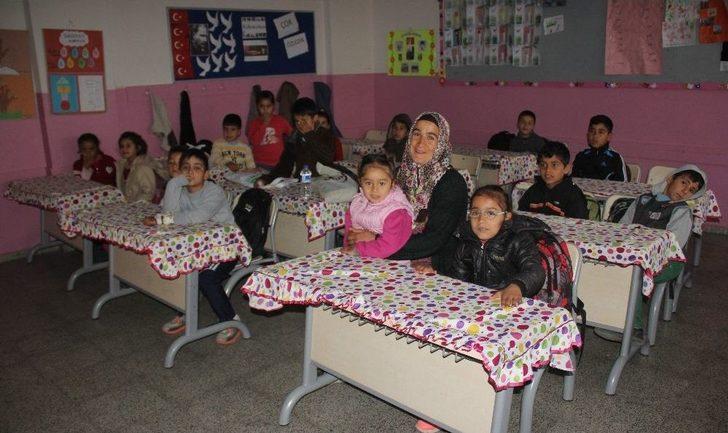 (özel Haber) Engelli Kızıyla Birlikte Okuma-yazma Öğrendi G2