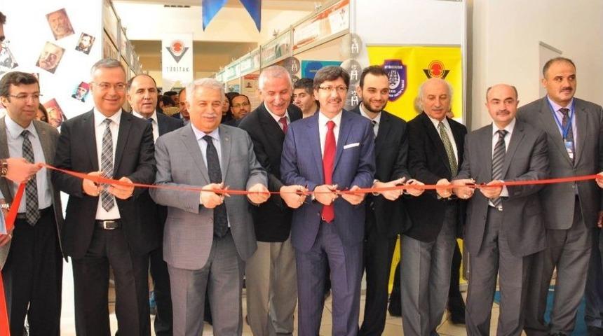 Lise &Ouml;ğrencileri Araştırma Projeleri Ne&uuml;&rsquo;de Sergileniyor