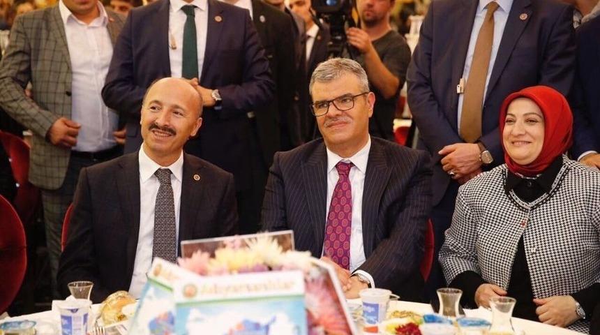 Başbakan Yardımcısı Veysi Kaynak: "kılı&ccedil;daroğlu D&uuml;n S&ouml;ylediğinin Bug&uuml;n Tersini S&ouml;yler"