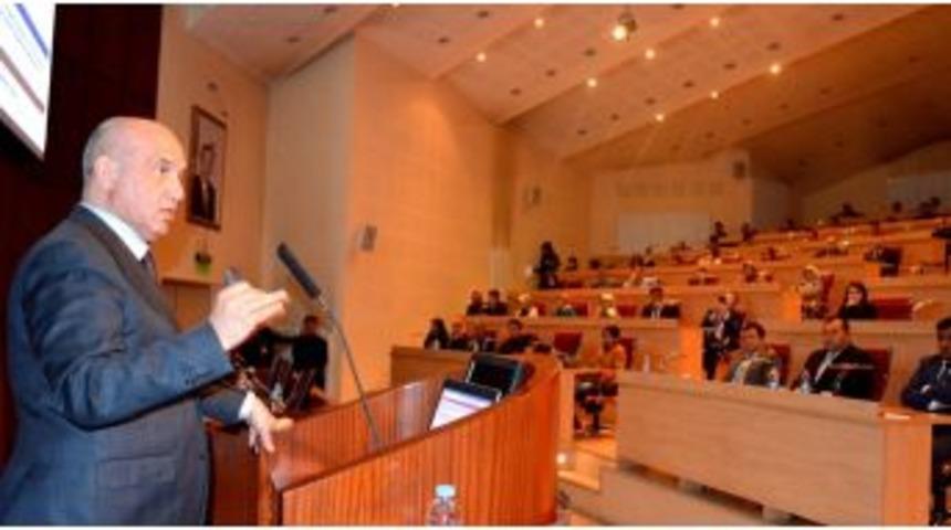 Milletvekili Ilıcalı, &Uuml;niversite &Ouml;ğrencilerine Cumhurbaşkanlığı H&uuml;k&uuml;met Sistemini Anlattı