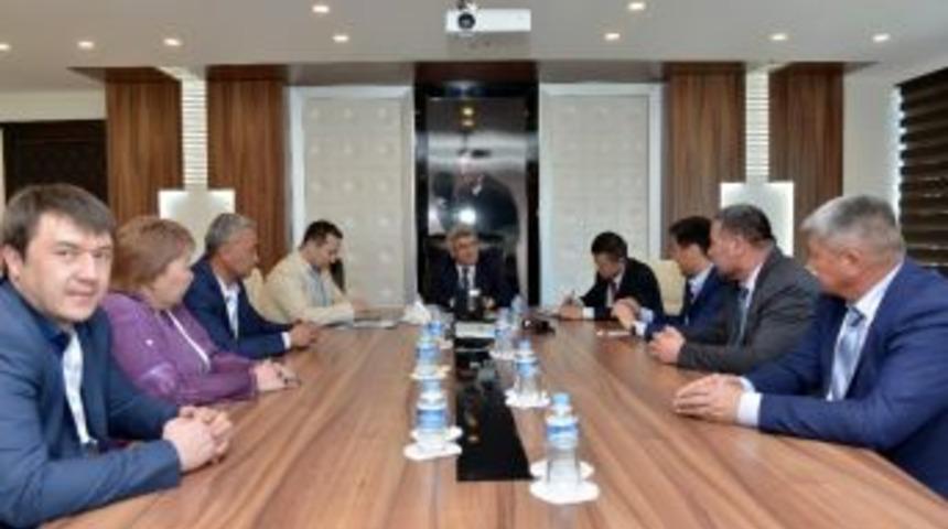 Kırgız Başkanlar Muratpaşa’da