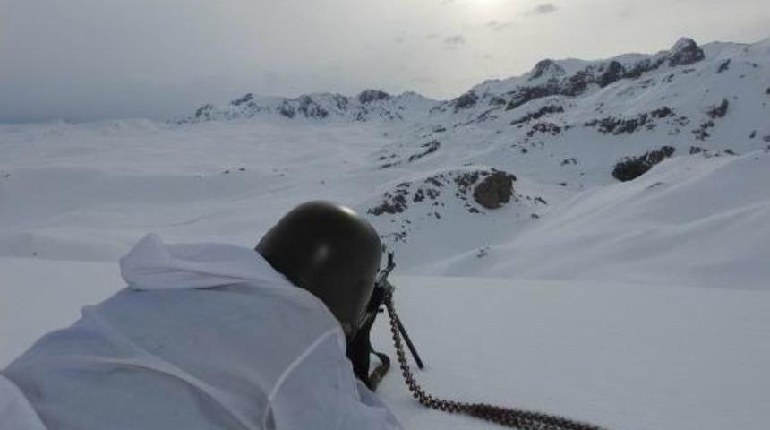 Erzincan'da Ter&ouml;ristlerin Sığınakları Imha Edildi