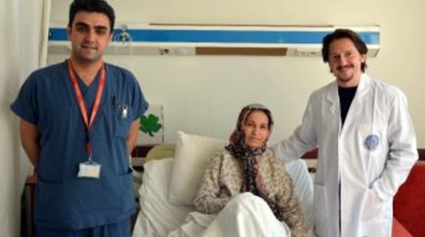 Aort Damarındaki Genişleme Fark Edilince İki Ameliyat Birden Oldu