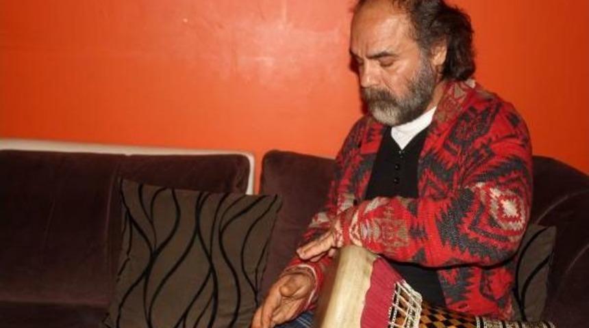 D&uuml;nyaca &Uuml;nl&uuml; Darbuka &Uuml;stadı Mısırlı Ahmet: Kremlin Sarayı&rsquo;Ndaki Muhteşem Atmosferde Tek T&uuml;rk Olarak &Ccedil;aldım