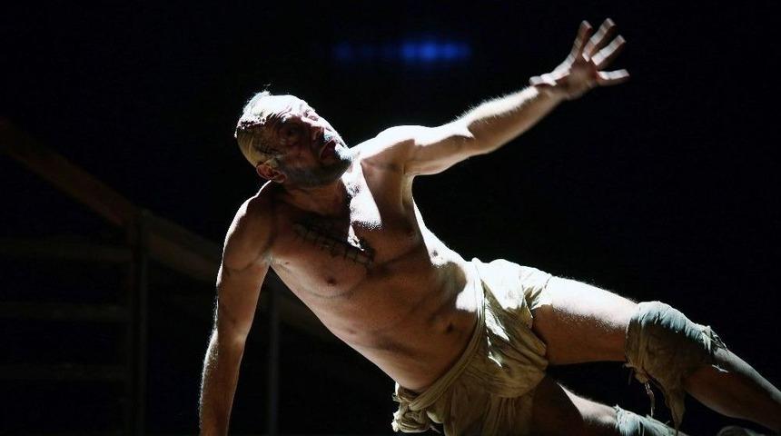 D&uuml;nya Tiyatro G&uuml;n&uuml;&rsquo;ne &ldquo;frankenstein&rdquo; Damgası