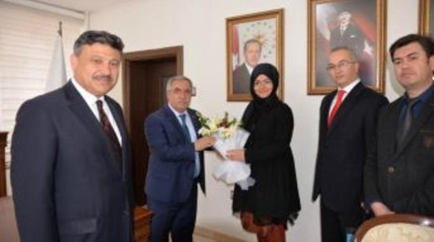 Vali Ahmet H. Nayir: 900 Yıllık K&uuml;t&uuml;phane Geleneğimiz Var