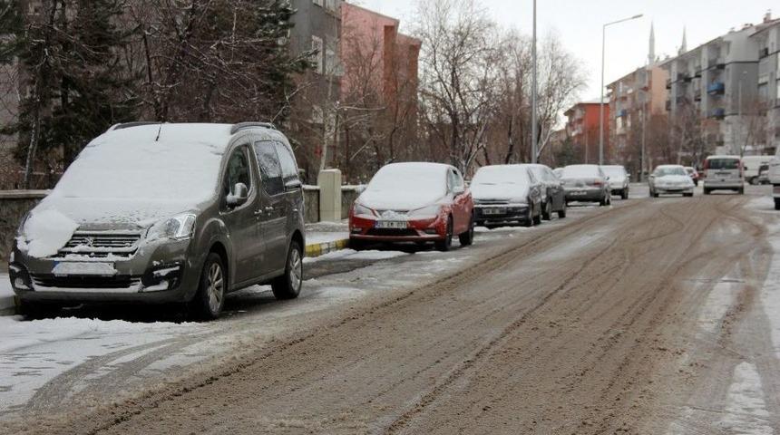 Doğu&rsquo;da Kar Yağışı