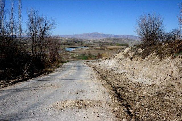 Yazıhan’da Yol Çalışmaları