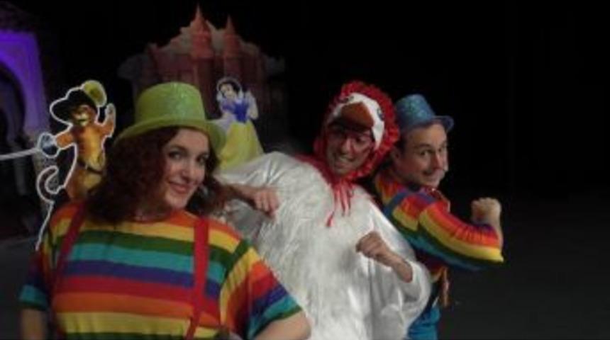 Trump Avm&rsquo;De &Ccedil;ocuklar I&ccedil;in &Ouml;nce Tiyatro, Ardından At&ouml;lye Keyfi