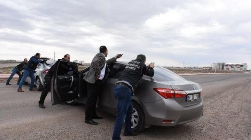 Aksaray'da Uyuşturucu Operasyonu, 30 Kilo Esrar Ele Ge&ccedil;irildi