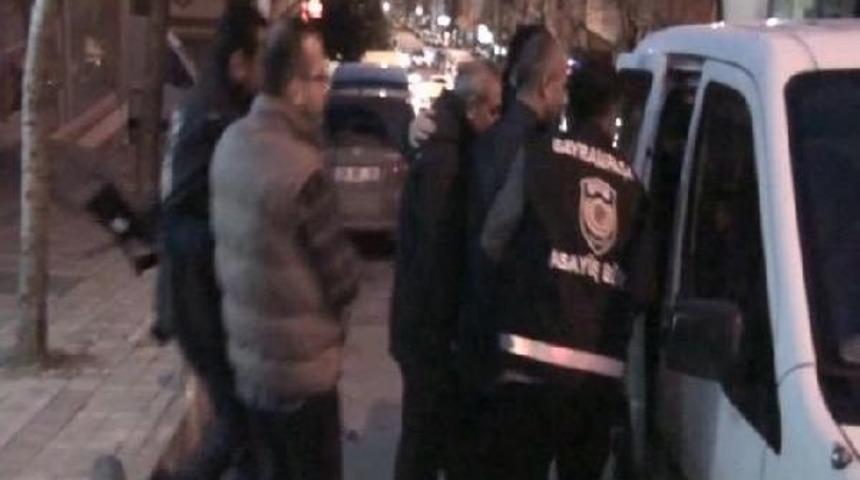 S&uuml;nnet Kıyafeti D&uuml;kkanı Cephanelik &Ccedil;ıktı