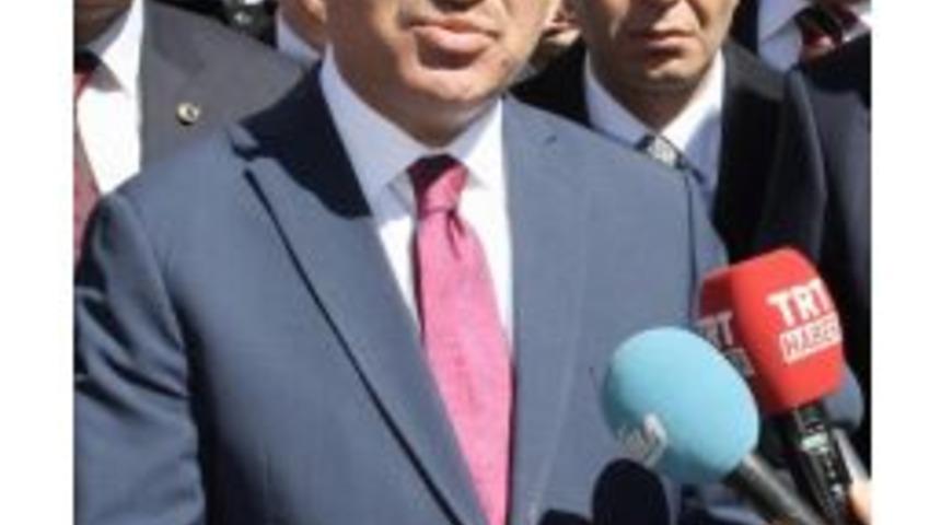 Bakan Bozdağ, Yurt Dışındaki Vatandaşların Sandığa Gitmelerini İstedi