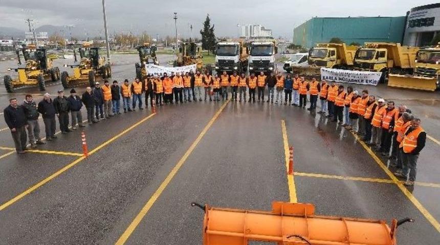 Kocaeli&rsquo;nde 300 Kişilik Kar Timi Hazır