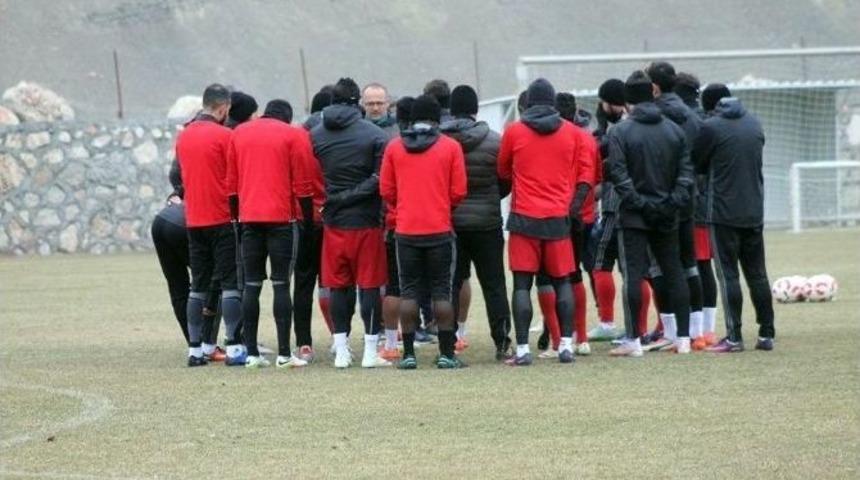 Yeni Malatyaspor&rsquo;da Eleştirilere Sitemli Yanıt