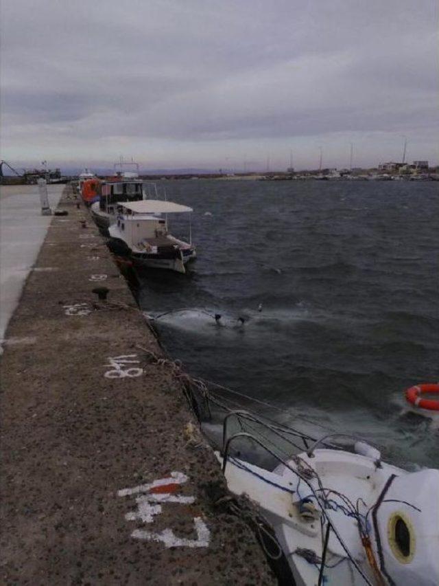 Enez'de Fırtına 3 Tekneyi Batırdı