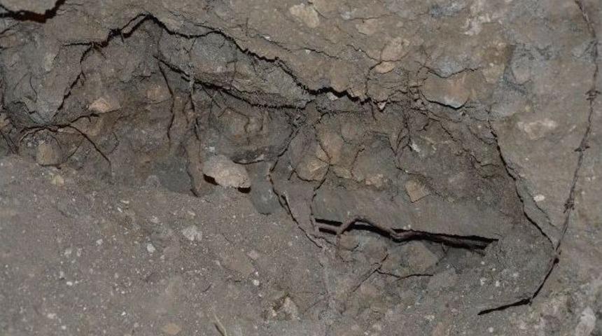 İstimlak Duvarı &Ccedil;alışmalarında Kapaklı Mezar Bulundu