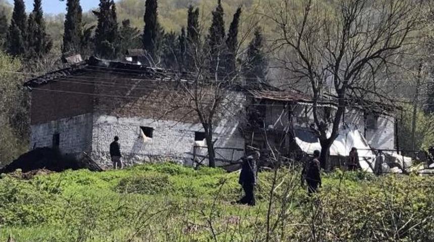 Afgan Uyruklu 3 &Ccedil;ocuk Yanarak &Ouml;ld&uuml;