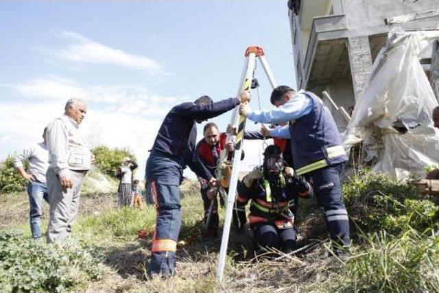 İtfaiye, Kuyuya Düşen Gebe Keçiyi Kurtardı