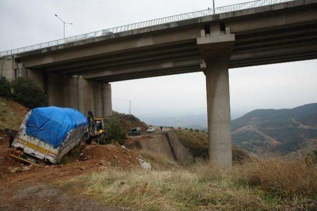 Boru Hattından 30 Bin Litre Petrol Hırsızlığı