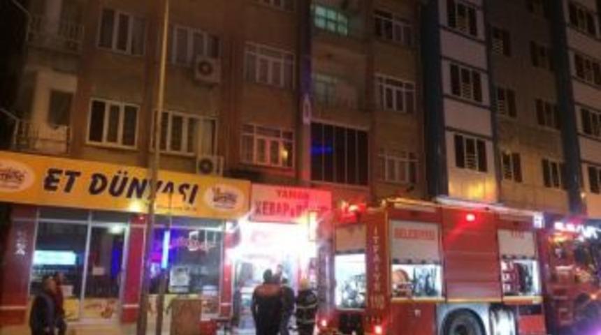 İş Yerinin &Ccedil;atısında Yangın