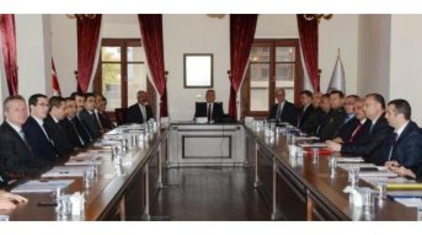 Afyonkarahisar’da Kışa Hazırlık Ve Karla Mücadele Toplantısı Yapıldı