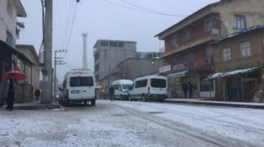 Beyt&uuml;şşebap&rsquo;a Yılın İlk Karı Yağdı