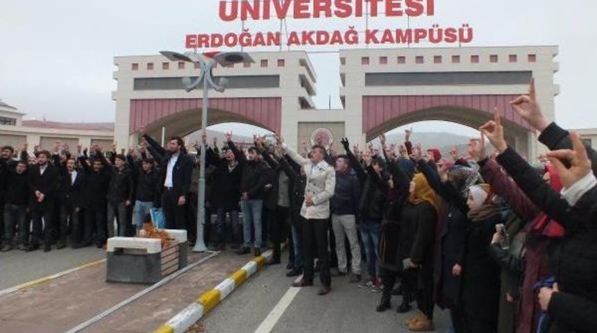 &Ouml;ğrenci Konseyi Se&ccedil;iminin Iptal Edilmesine Protesto