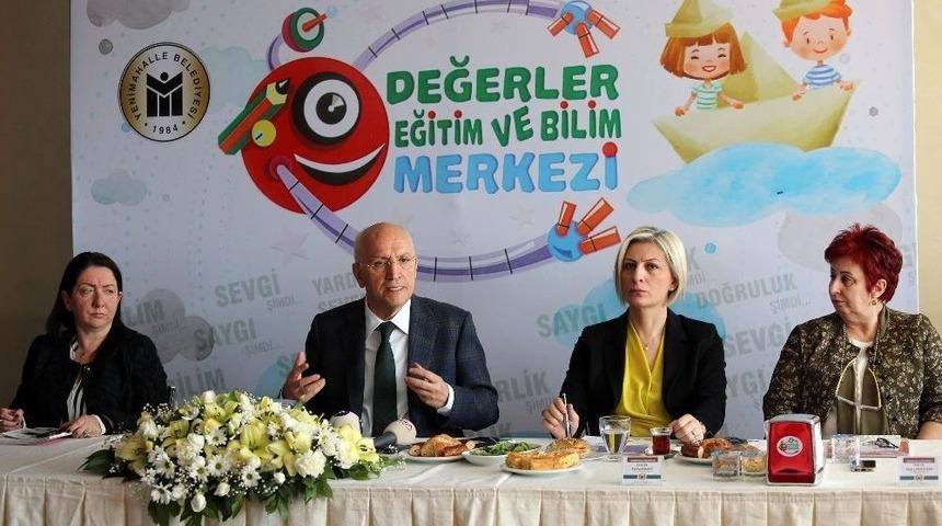 Evrensel Değerler Bilim Merkezi G&ouml;r&uuml;c&uuml;ye &Ccedil;ıktı