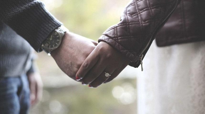 Mutlu bir evliliğin ger&ccedil;ek sırrı! D&uuml;ş&uuml;nd&uuml;ğ&uuml;n&uuml;z şey değilmiş