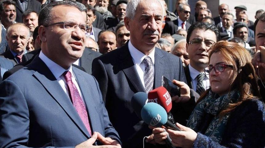 Adalet Bakanı Bozdağ: "kılı&ccedil;daroğlu&rsquo;nun Yalan &Uuml;retme Yeteneği Var"