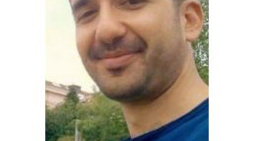 Bilgisayar Beklerken Kutudan Fayans &Ccedil;ıktı