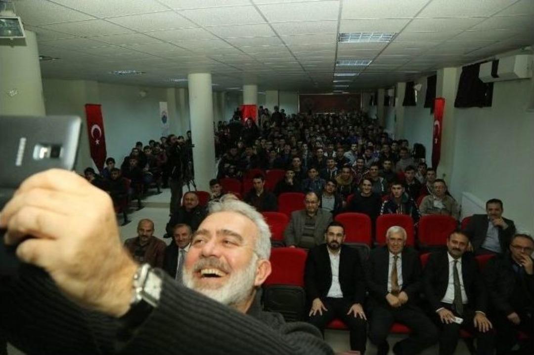 Yenişehirlioğlu: &ldquo;gen&ccedil;lerin Zihinlerine Darbe Yapıyorlar&rdquo;