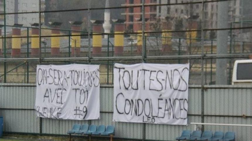 Taraftarlardan Kweuke&rsquo;ye Fransızca Moral