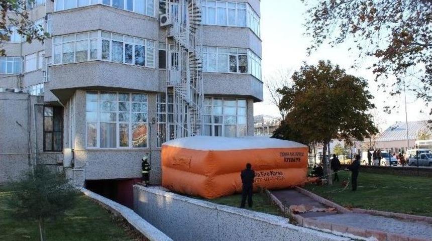 18&rsquo;inci İntihar Girişimini Polis Engelledi