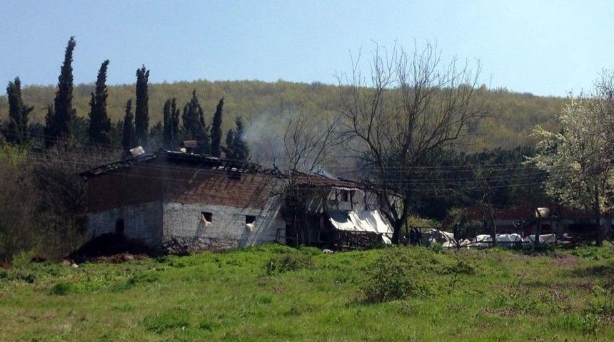 Afgan Uyruklu 3 Bebek Yanarak &Ouml;ld&uuml;