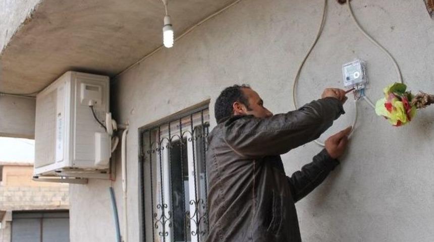 Elektrik Kesintisi Eylemi Yapılan Mahallede Ka&ccedil;ak Kullanım Tespit Edildi