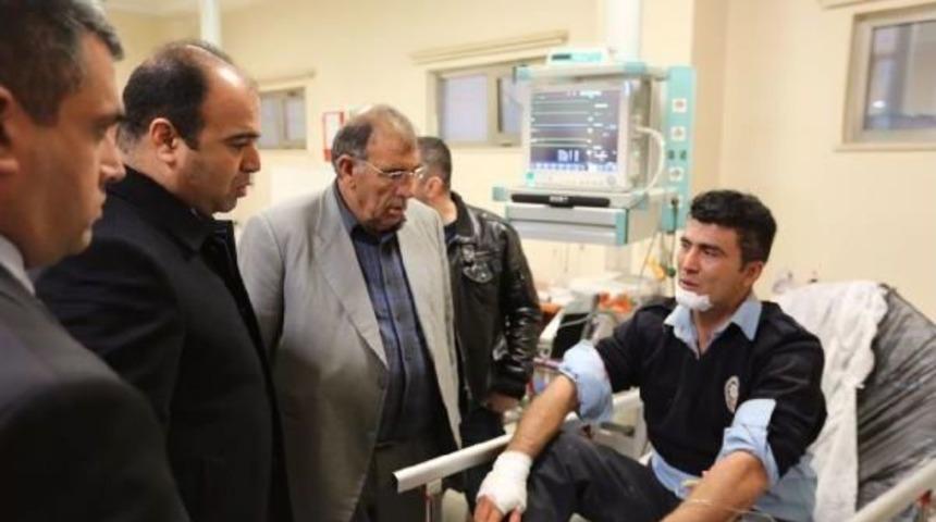 Şanlıurfa'da Ter&ouml;ristler Polis Aracına Saldırdı: 3 Polis Yaralı (3)