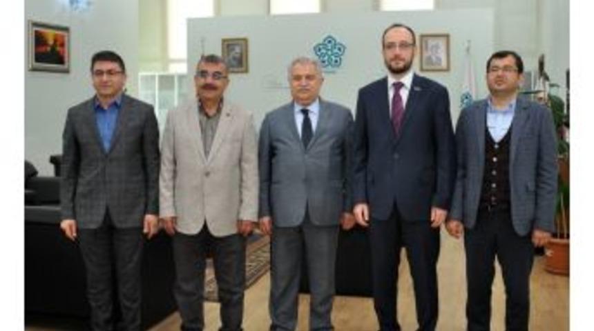 M&uuml;siad Konya Şubesinden Rekt&ouml;r Şeker&rsquo;e Ziyaret