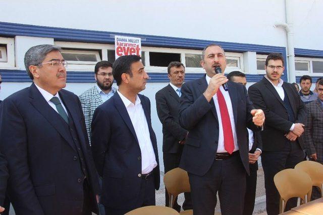 Abdulhamit Gül, Fabrika İşçilerine Cumhurbaşkanlığı Sistemini Anlattı