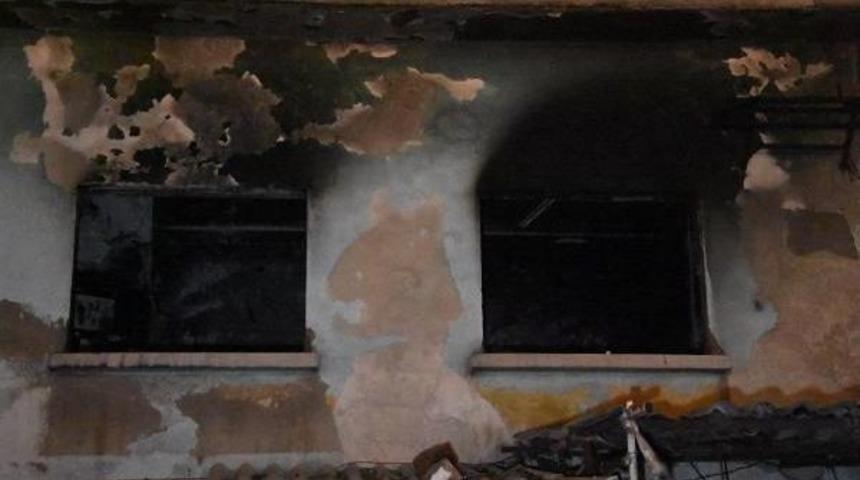 Metruk Binada Yanarak &Ouml;ld&uuml;