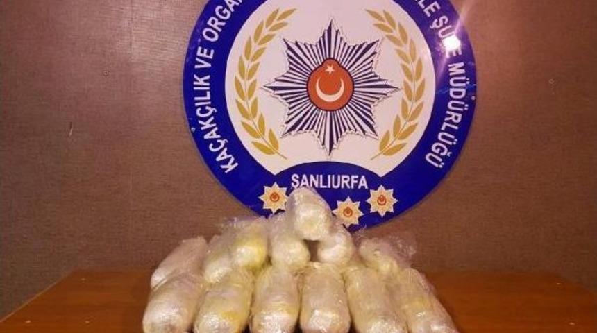 Otomobilin Yakıt Deposunda Esrar Bulundu