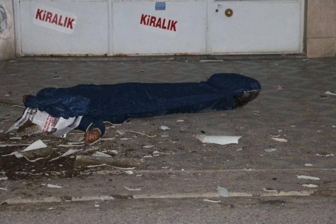 7. Kattan Beton Zemine &Ccedil;akılan Şahıs Feci Şekilde Can Verdi