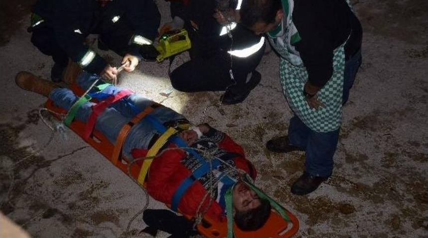 Dereye U&ccedil;an Otomobilde Can Pazarı 1 &Ouml;l&uuml; 1 Yaralı