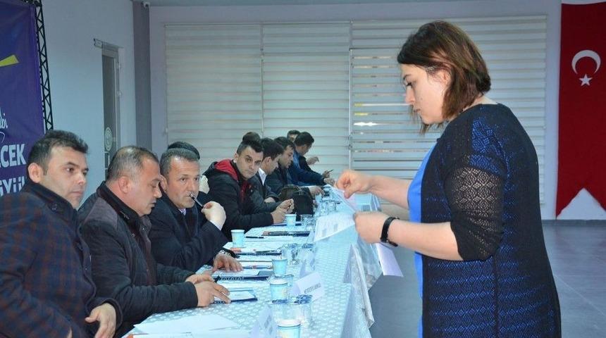 Boz&uuml;y&uuml;k Belediyesi 23 Nisan Minikler Futsal Şenliği Başlıyor