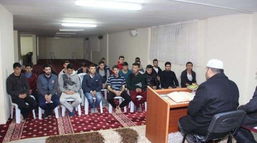 Adana&rsquo;da Hayatını Kaybeden &Ouml;ğrenciler İ&ccedil;in Mevlit Okutuldu